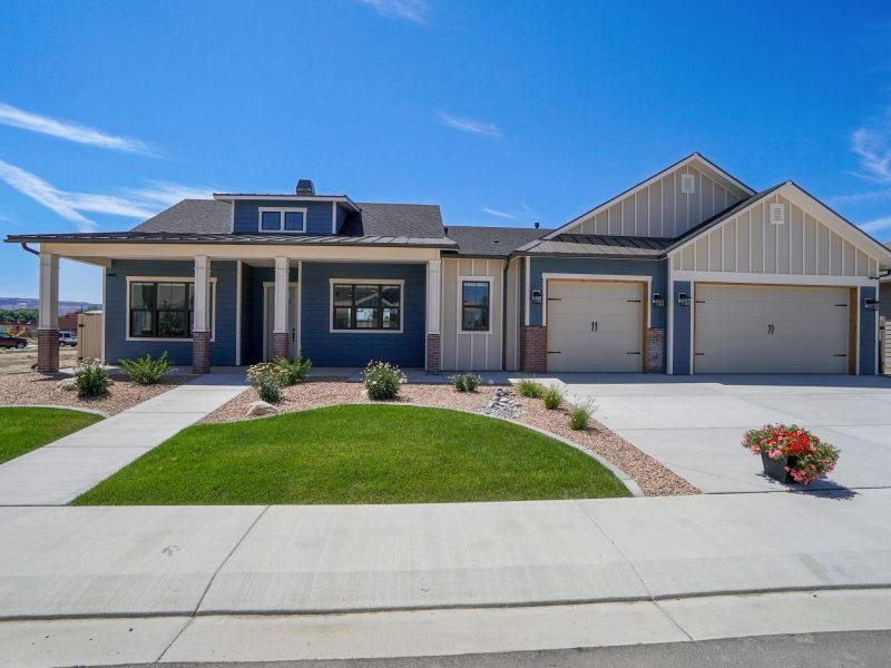 House Garage Building